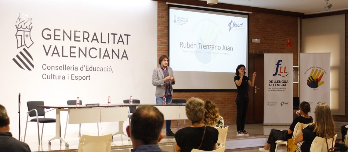 21.06.14_APP_Llengua_signes_01