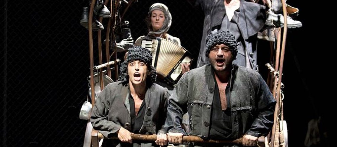 _Madre_Coraje__Bertolt_Brecht_versión_Atalaya