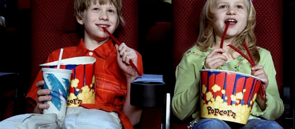 big-soda-huge-soda-vaso-refresco-grande-cine-nino-junk-food-chatarra 2